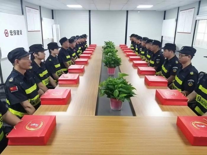 文章附图